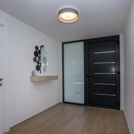 Apartment Tesa 2 Donji Okrug (Ciovo)