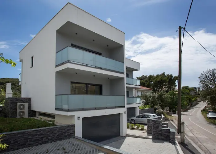 Tesa 2 Donji Okrug (Ciovo)